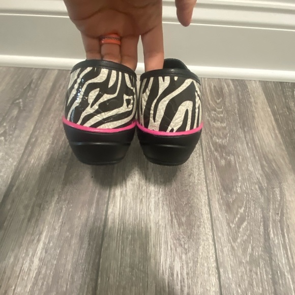 Smitten Slip Resistant Nursing Clogs - Picture 6 of 7